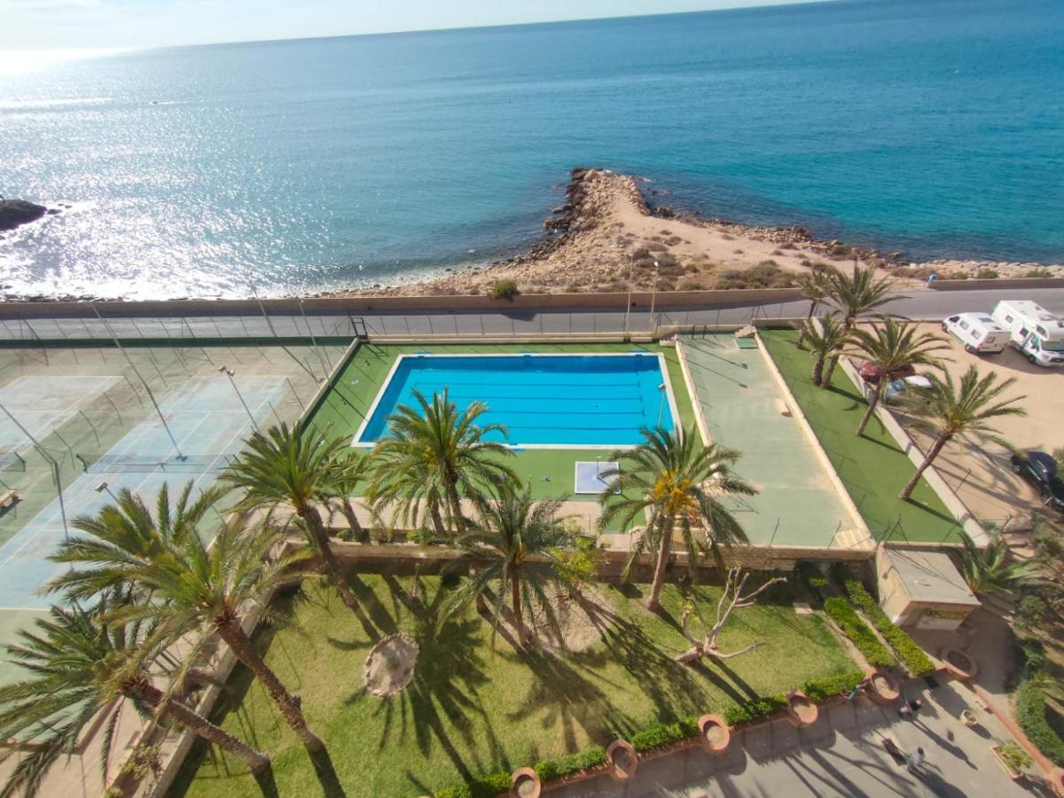 Seaside Serenity: Bright Apartment with Pool and City Proximity Alicante Exterior photo