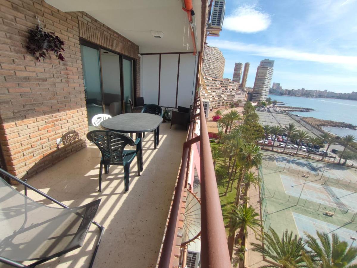 Seaside Serenity: Bright Apartment with Pool and City Proximity Alicante Exterior photo